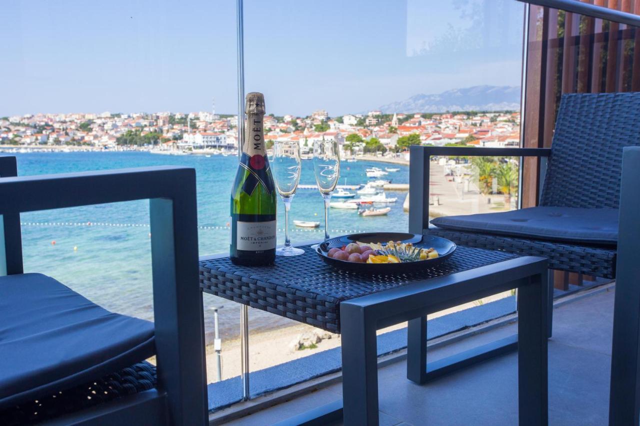 Liberty Plaza Hotell Novalja Eksteriør bilde