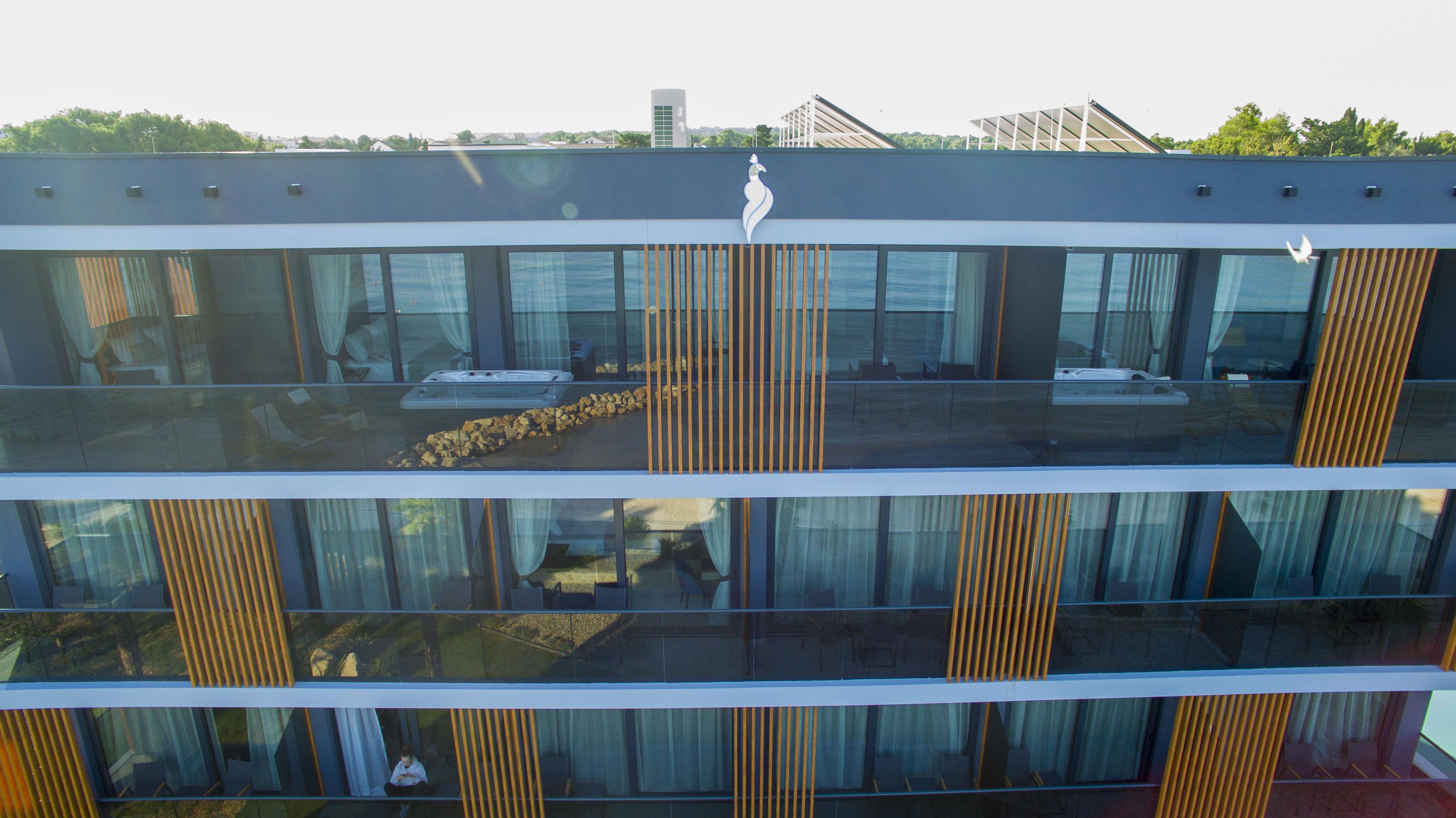 Liberty Plaza Hotell Novalja Eksteriør bilde